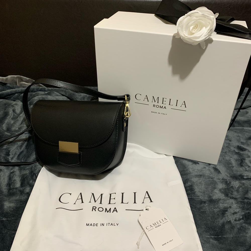 Camelia Roma Leather Crossbody Bag (Black)